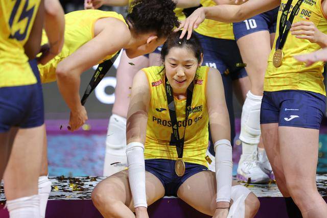 河南姑娘朱婷率队拿下世界女排俱乐部杯冠军