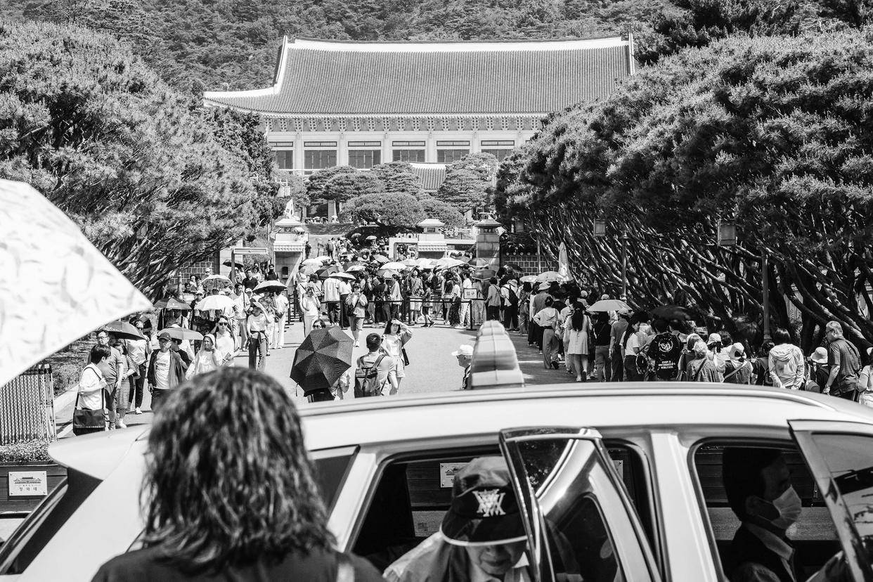 “青瓦台回归”计划让韩国人喜忧参半