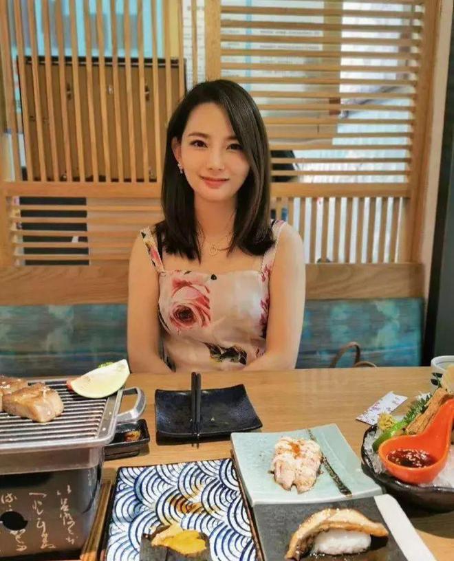 南京中山证券(南京中山证券金融女销售顾乡)